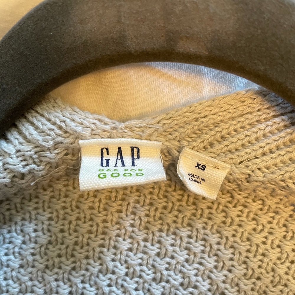 Grey cardigan